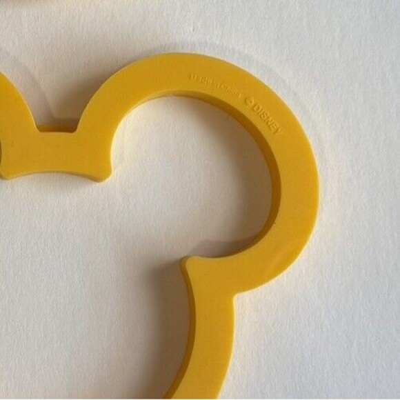 Disney Set Of 2 Yellow Silicone Mickey Mouse Ears Pancake Eggs Waffles Mold EUC - Picture 5 of 8